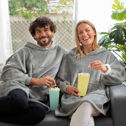 image-Oversized Sweatshirt Blanket with Fleece Lining Swug InnovaGoods