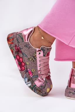 image-Sport Shoes Step in style