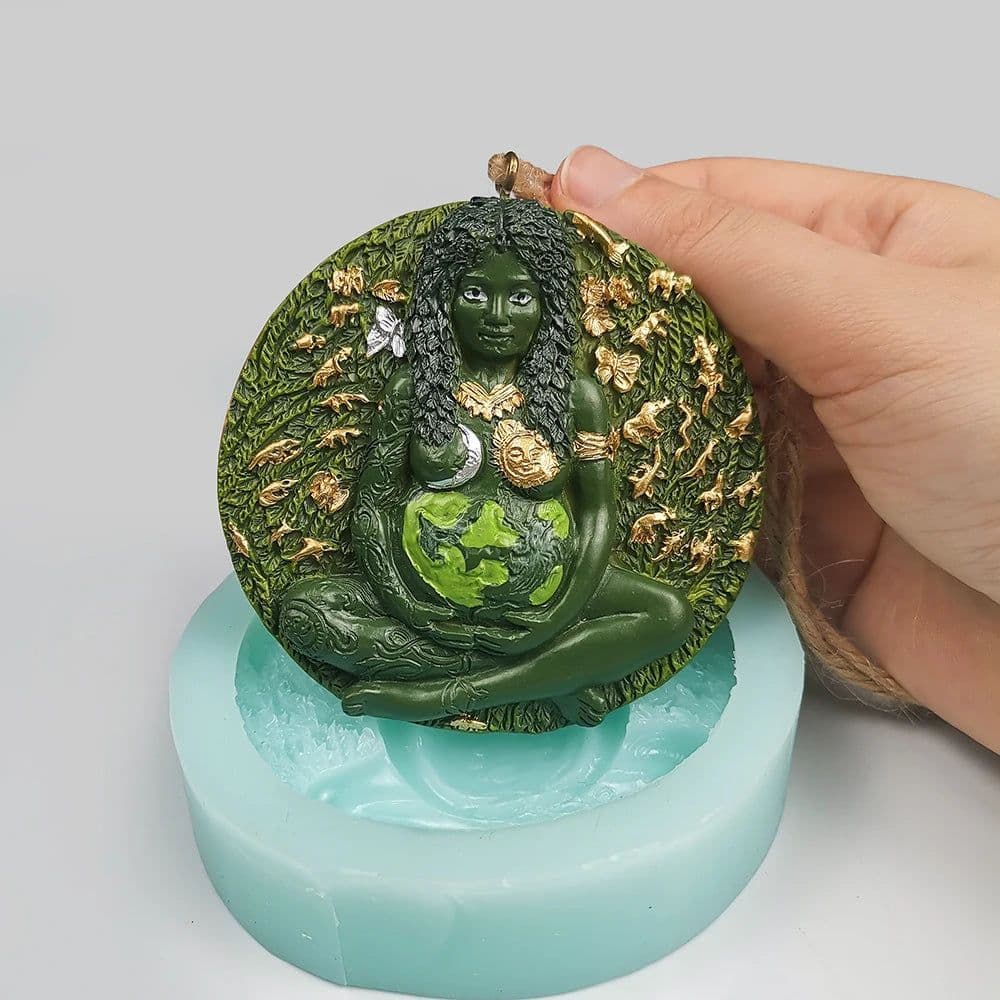 image-Handmade Earth Mama Goddess Statue Resin Mold Mom Earth Statue Gift Resin Silicone Molds DIY Room Ornaments Ceremony Decoration