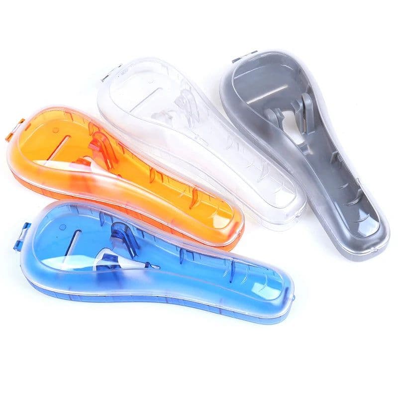 image-1 PCS Portable Men's Razor Blades Holder Box Portable Blue Travel Shaver Holder Box Case Shaving Machine
