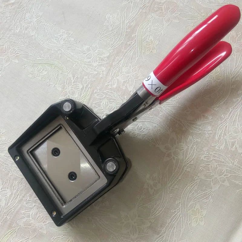 image-Hand Held ID Card License Picture Punch 25x35mm 30x40mm 35x45mm 40mm x 60mm 50x70mm Passport Photo Cutter Rectangle Cutting Tool