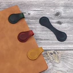 image-Leather Magnetic Bookmarks Strong Adsorption Vintage Motivational Text Book Marker Clip for Book Lover Readers School Supplies