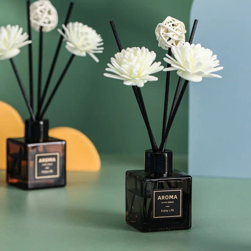image-YXY 50ml Hilton Hotel Reed Diffuser Sets Jasmine Reed Diffuser Bottle with Plastic Flower Home Scents Aromatherapy Essential Oil