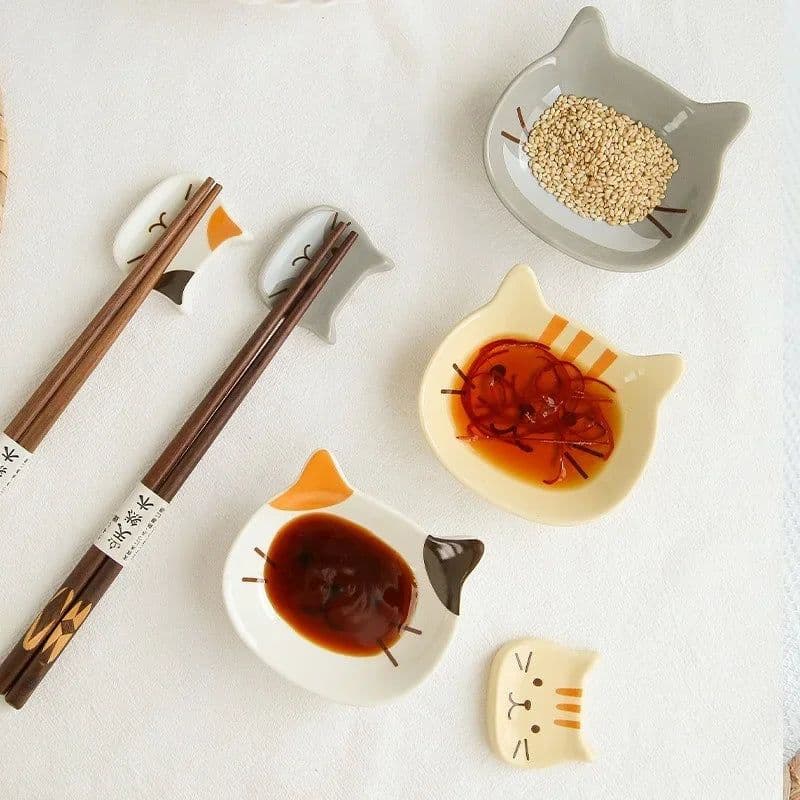 image-Japanese Cute Cat Dish Creative Ceramic Seasoning Dish Porcelain Dipping Saucer Plate Snack Plate Kitchen Supplies Tableware
