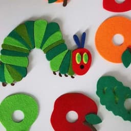 image-Hungry Caterpillar Performance Props Felt Toys English Picture Books Teaching Aids Open Classes Children's Gift Triangle Toy