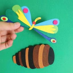 image-Hungry Caterpillar Performance Props Felt Toys English Picture Books Teaching Aids Open Classes Children's Gift Triangle Toy