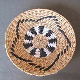 image-Creative Combination Wall Decoration Rattan Grass Weaving Straw Plate for Home Decor Livingroom Bedroom Background Decoration