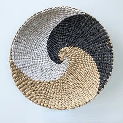 image-Creative Combination Wall Decoration Rattan Grass Weaving Straw Plate for Home Decor Livingroom Bedroom Background Decoration