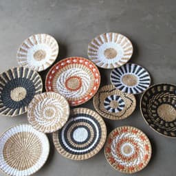 image-Creative Combination Wall Decoration Rattan Grass Weaving Straw Plate for Home Decor Livingroom Bedroom Background Decoration
