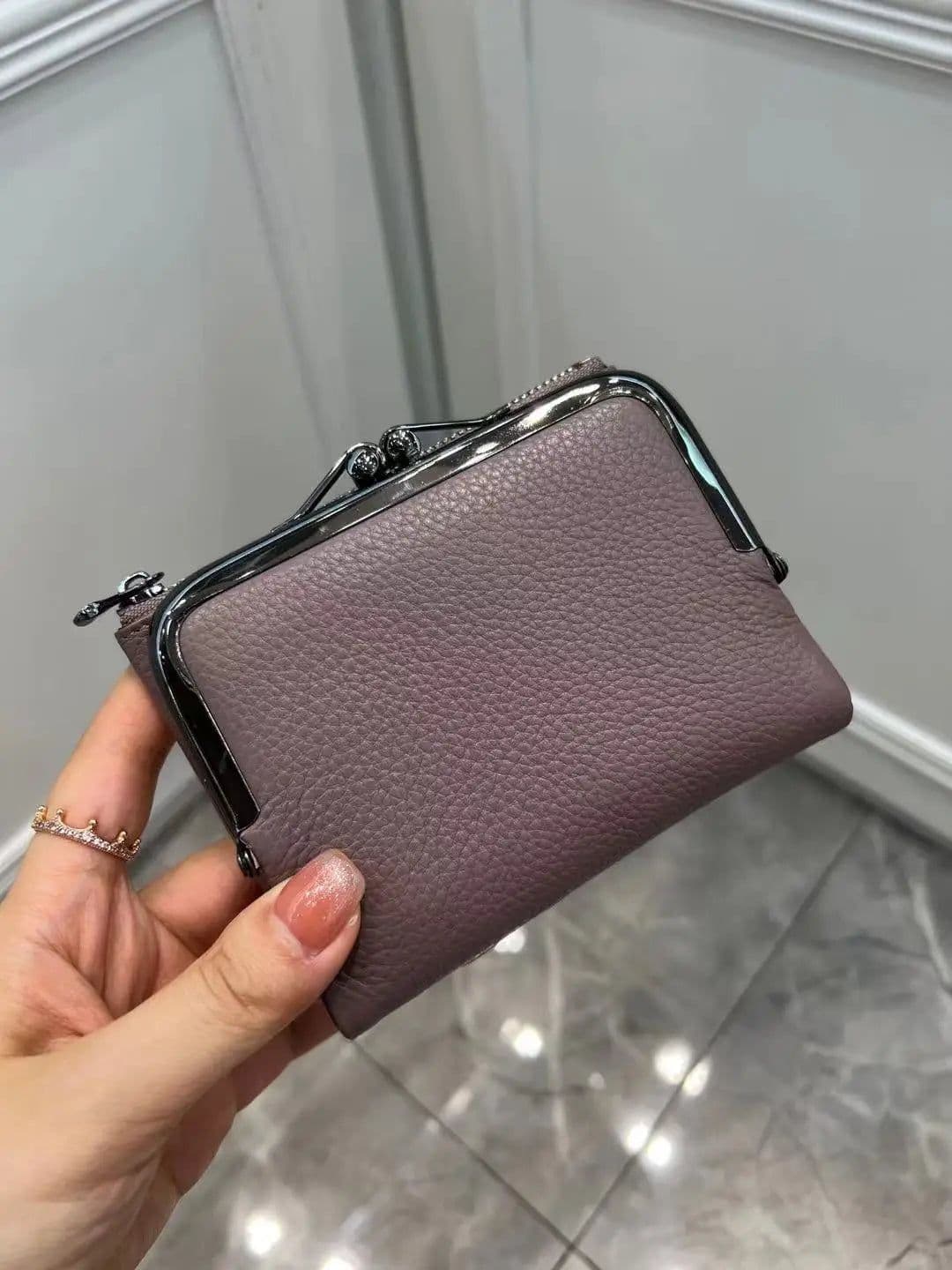 image-Coin Purse Genuine Leather Retro Handbag Short Wallet Women's Multifunctional Clip Zero Wallet Cowhide wallets Card holder