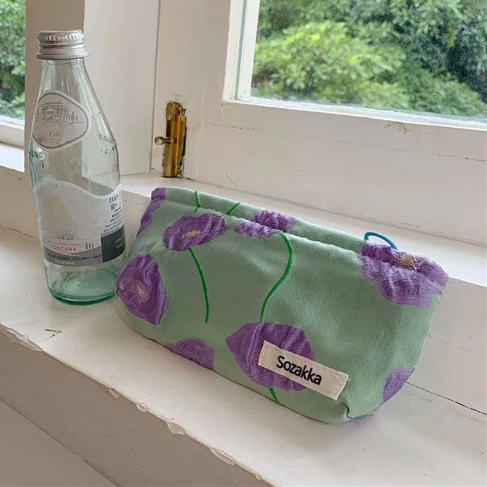 image-Travel Cosmetic Bag Beauty Storage Toiletry Bag Woman Toilet Wash Bag Girl Corduroy Makeup Bag Retro Flower Print Cosmetic Case