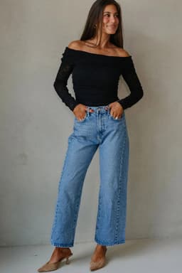 image-Black Floral Lace Off-shoulder Long Sleeve Slim Top