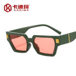 image-Retro Square Sunglasses UV400 Black Frame