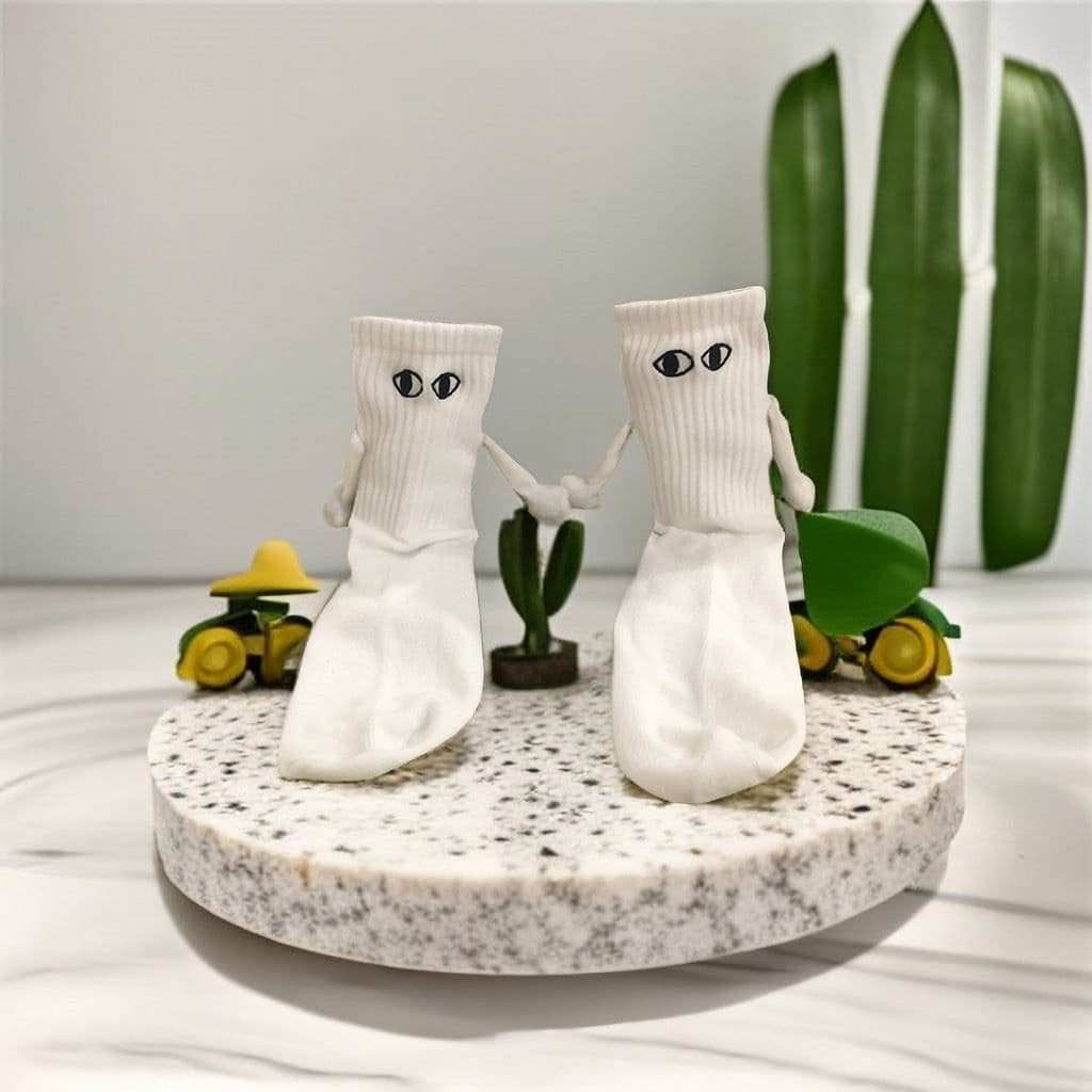 image-Couple Magnetic Holding Hands Socks