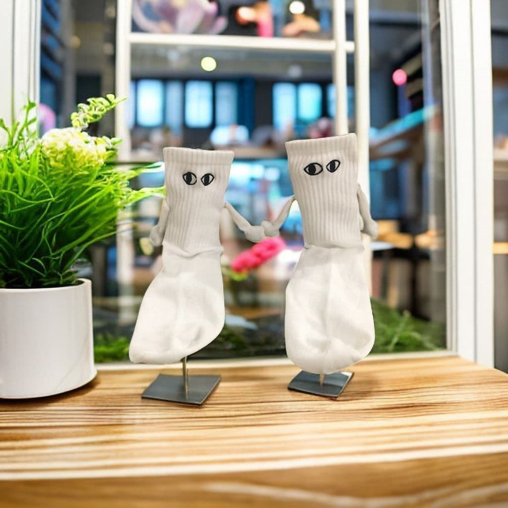 image-Couple Magnetic Holding Hands Socks