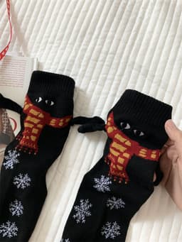 image-Cross-Border Hand-Holding Magnetic Socks for Women