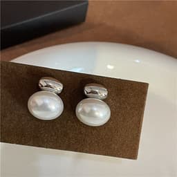 image-French Retro Oval Pearl Earrings