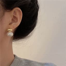 image-French Retro Oval Pearl Earrings
