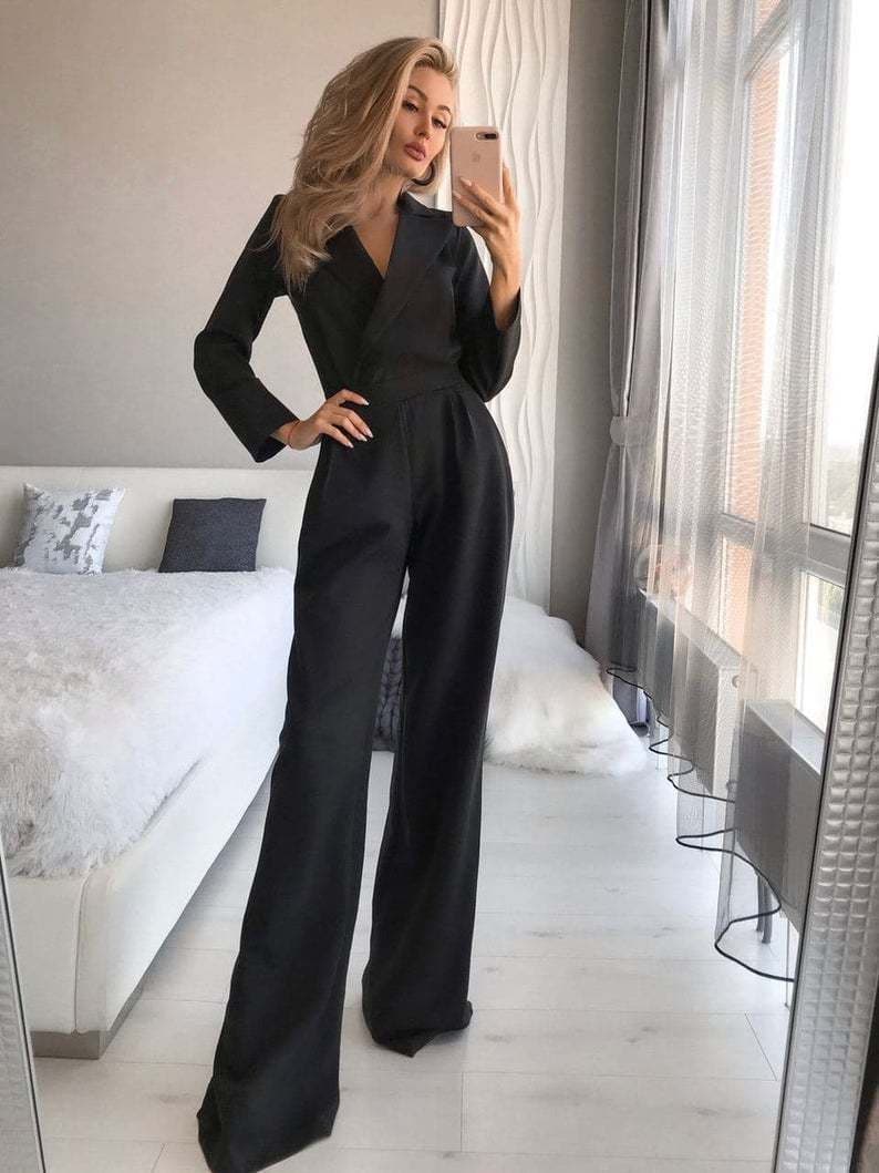 image-Women's Polyester Jumpsuit Solid Color Long-Sleeve