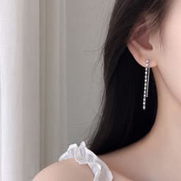 image-Li Zhiend Luna Hotel IU Earrings