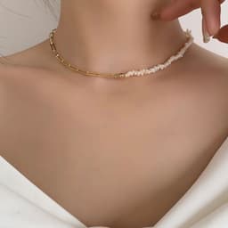 image-Light Luxury Freshwater Pearl Collarbone Chain Necklace
