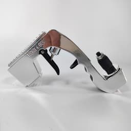 image-Spot Champagne Gun Sprayer Gold