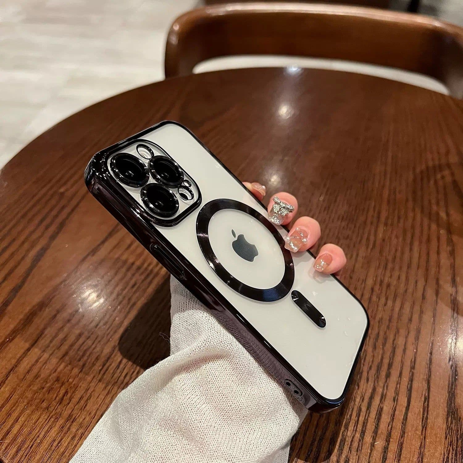 image-Apple iPhone 14 Pro Max Transparent Magnetic Case