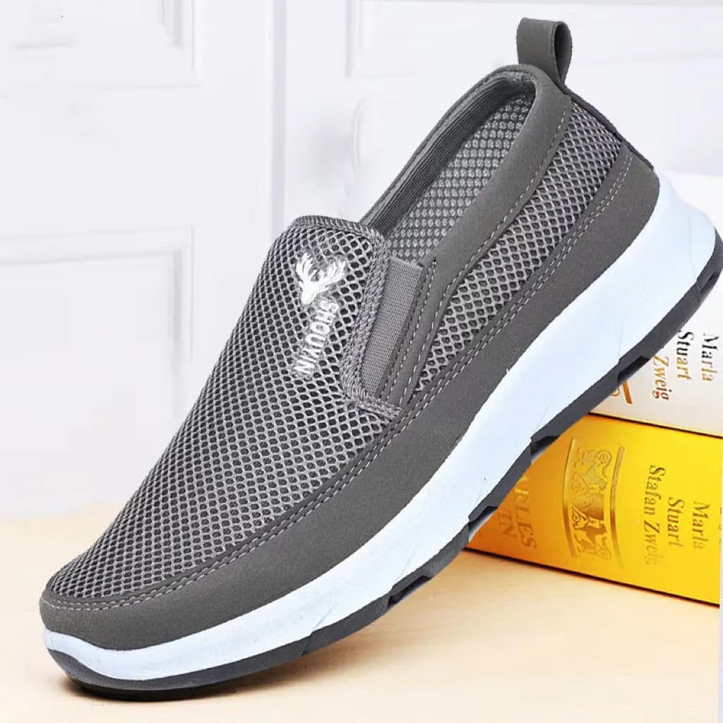 image-Spring Traditional Beijing Cloth Shoes