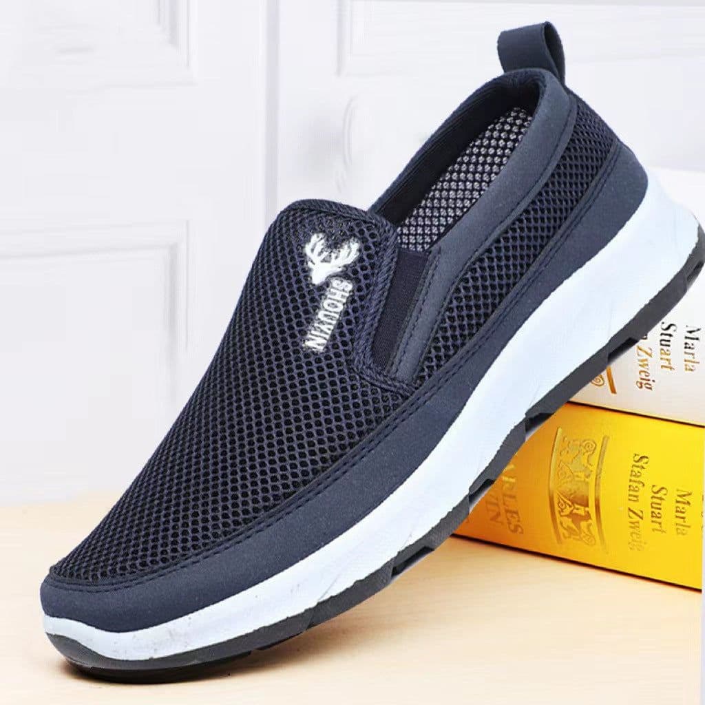 image-Spring Traditional Beijing Cloth Shoes