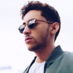 image-Men's Round Frame Retro Sunglasses