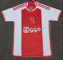 image-Bayern Munich Home Red White Striped Football Jersey XXL