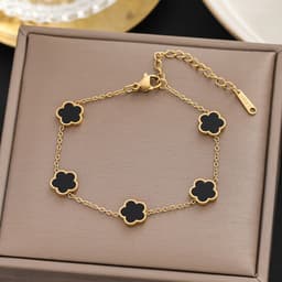 image-Shu Qiao Titanium Steel Flower Bracelet Women