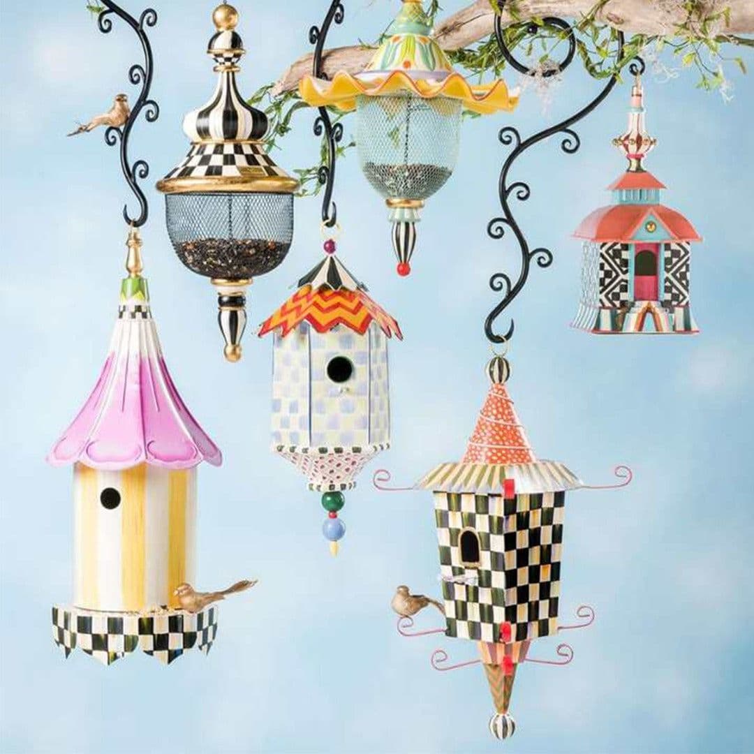 image-Metal Bird Feeder Creative Pattern Birdhouse Hanging Decor Garden Yard Window Parrot Feeding Pendant Decoration