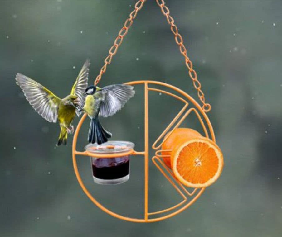 image-Hanging Metal Bracket For Outdoor Feeding Of Hummingbirds