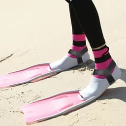 image-Scuba Fin Holder Silicone Swimming Fins Gripper Adults