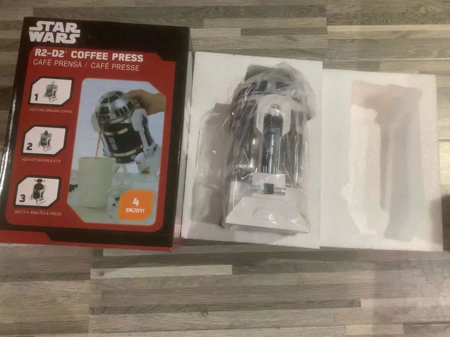 image-Star Wars R2-D2 960ml Moka Coffee Maker
