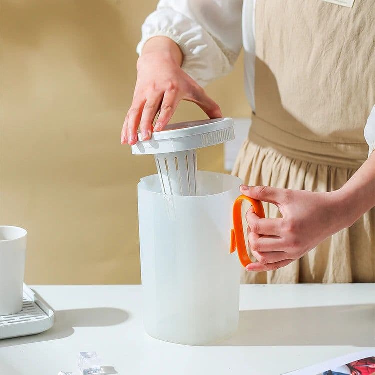 image-KANGXINGDA 1550ml PP Pitcher with Fruit Tea Infuser