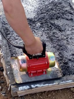 image-Hot Sale Electric Mini Concrete Power Trowel with Small Area Construction Tools Light Weight Electric Concrete Power Trowel