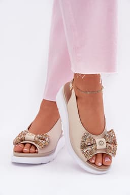 image-Buskin Step in style