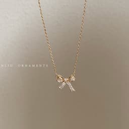 image-Korean version of the bow necklace female light luxury niche design sense clavicle chain new net red necklace temperament accessories