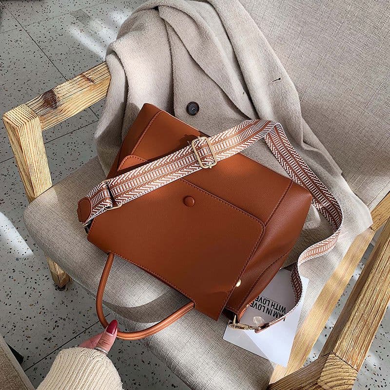 image-Autumn and winter simple one-shoulder big bag female 2021 new bags tide Korean version of the wild messenger bag atmospheric fashion handbag