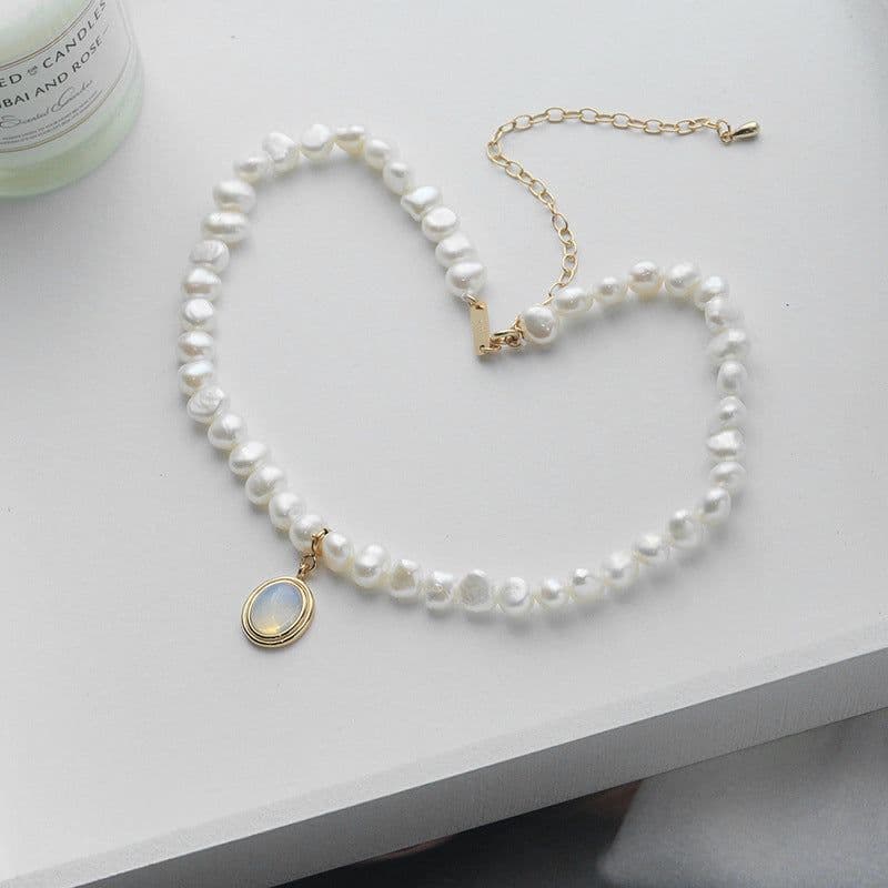 image-Round Medal Pearl Necklace Irregular Pearl
