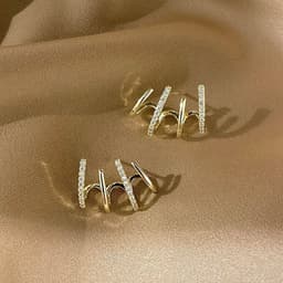 image-S925 Silver Needle Four-prong Zircon Inlaid Earrings