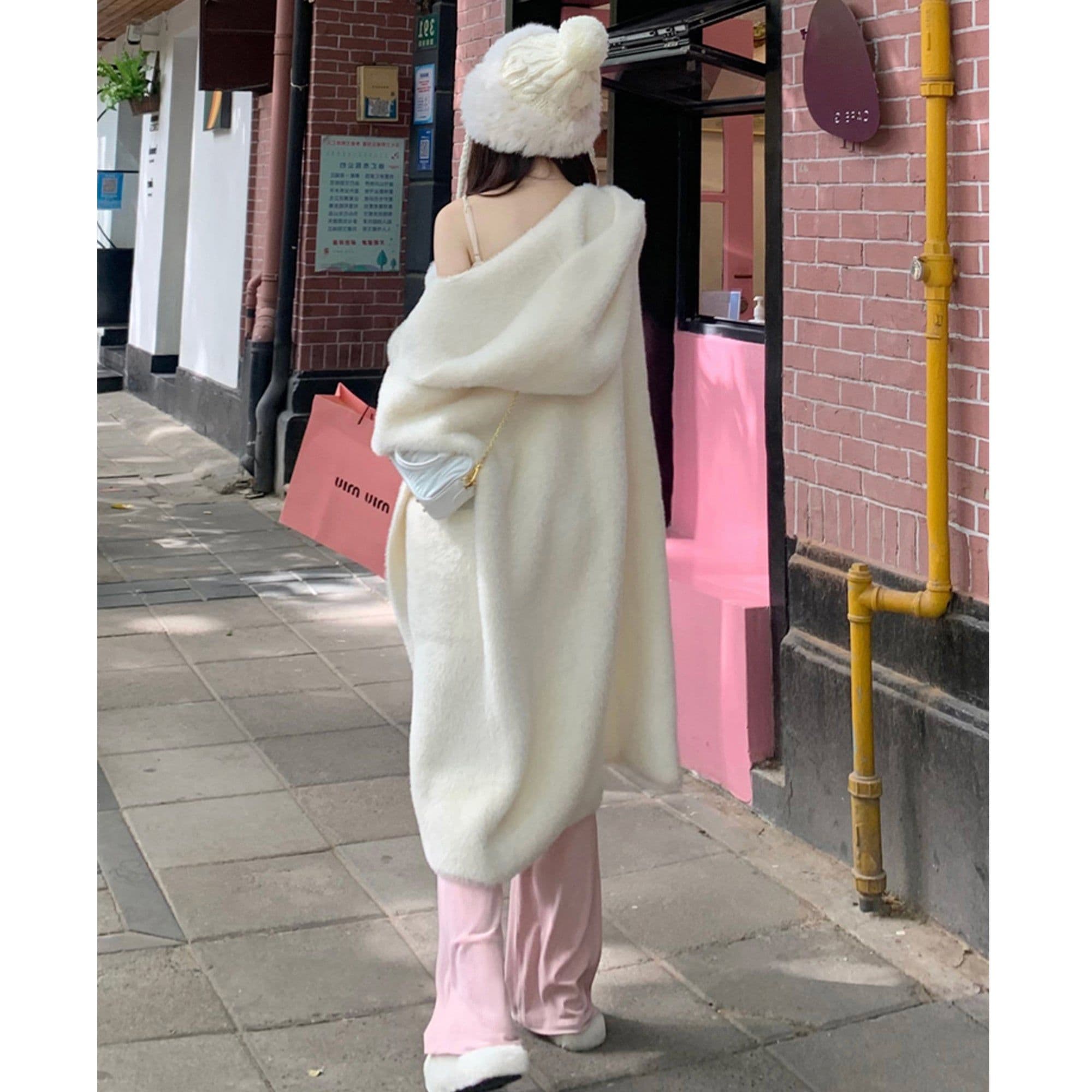 image-Hooded Fur Cardigan Coat Women's Spring Clothes, Thick Gentle Long Knitted Coat Handmade Clothing Hand Knit Outfit Of The Day