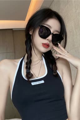 image-The Niche Halter Neck Wears Sleeveless And Inner Bottoming Tops