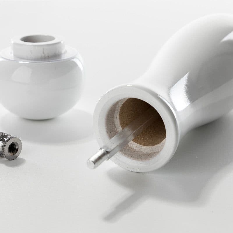 image-Manual pepper grinder