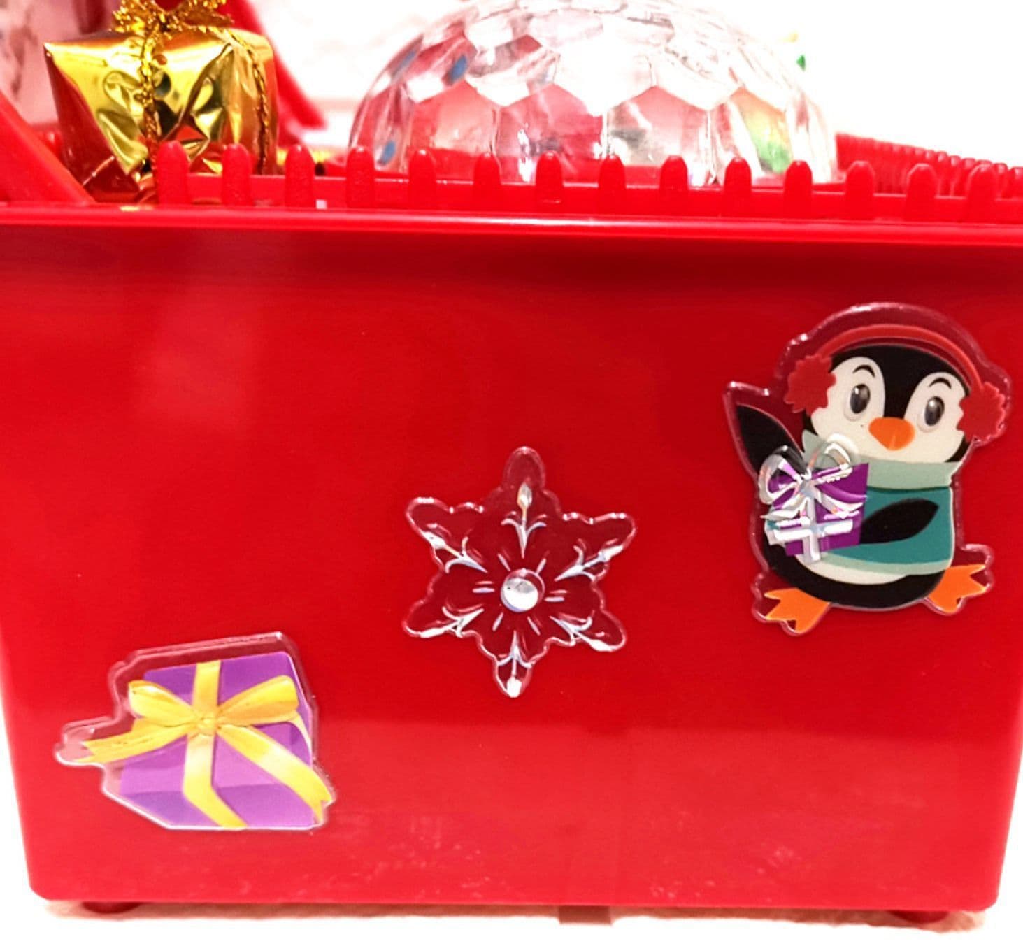 image-Electric lift Christmas music gift box
