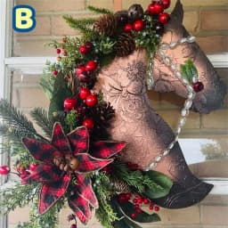 image-Horse Head Garland Christmas Decoration With Balls