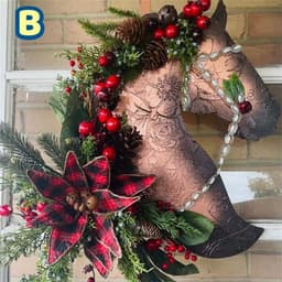 image-Horse Head Garland Christmas Decoration With Balls