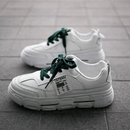 image-Thick-soled white shoes for female students, Korean version, comfortable spring 2021, new sports shoes, trendy casual daddy shoes